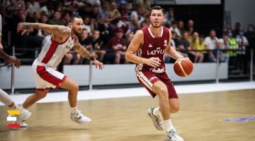 LATVIJAS vīriešu BASKETBOLA IZLASE gūst uzvaru Ņūkāslā