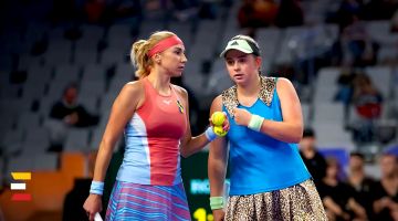 Ostapenko un Kičenoka cīnīsies par AO dubultspēļu 1/2 finālu
