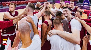 Latvijas basketbolistiem cīņa par OLIMPISKAJĀM SPĒLĒM